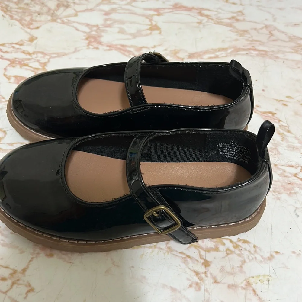 Little girls shoes